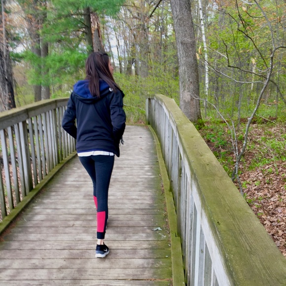 Meet your Posher, Ilsa - Picture 1 of 1